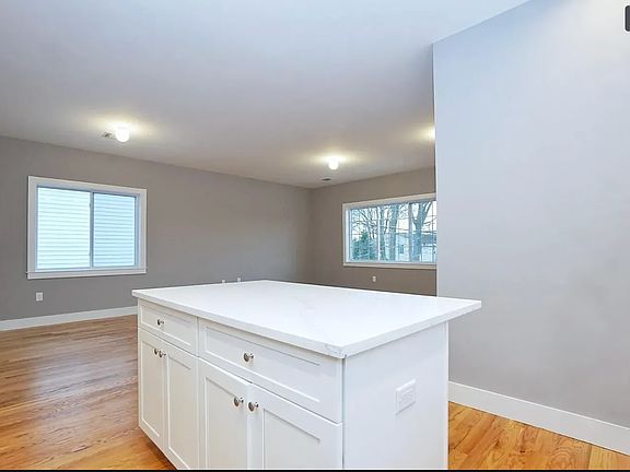 3rd image of 428 Lamont Ave #22