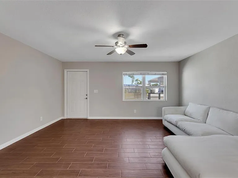 412 Flamingo Dr — Photo 12