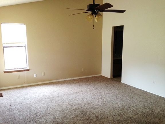 4th image of 5412 SE 84th St