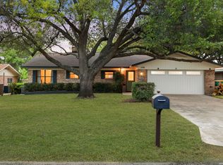 206 E Pheasant Rd, Highland Haven, TX 78654
