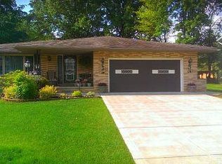 2800 Dorset Dr, Seven Hills, OH 44131