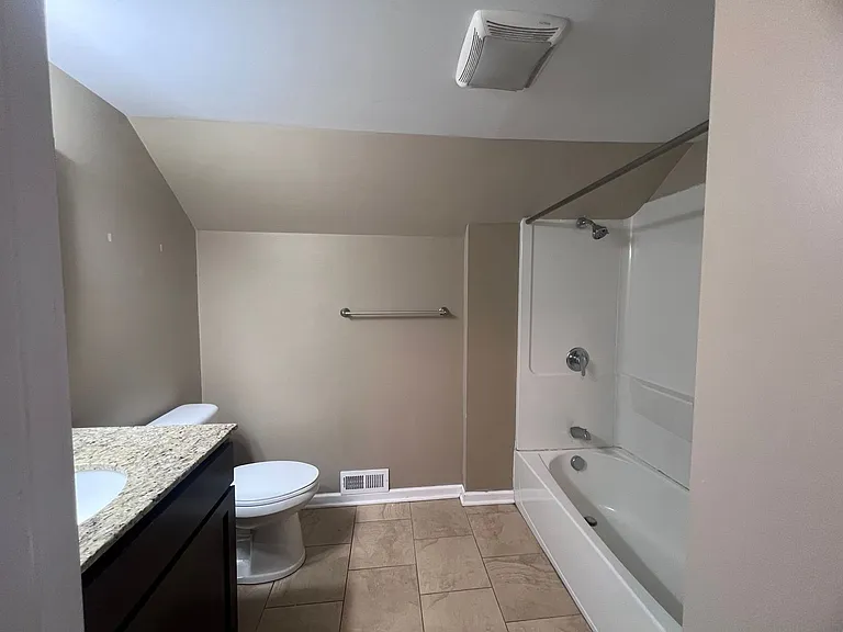 1040 Powers Ave NW — Photo 29