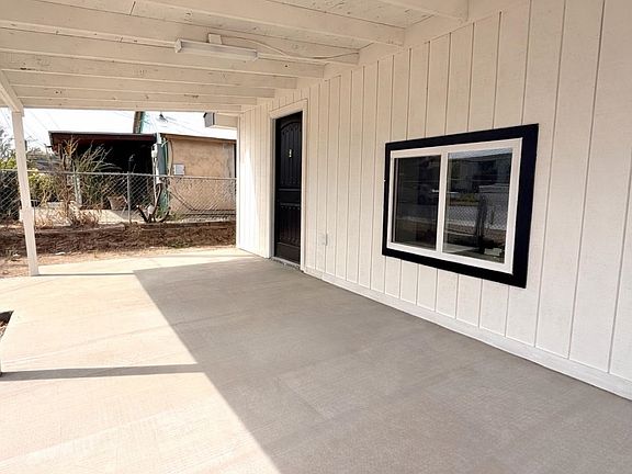 3rd image of 2204 Camp St