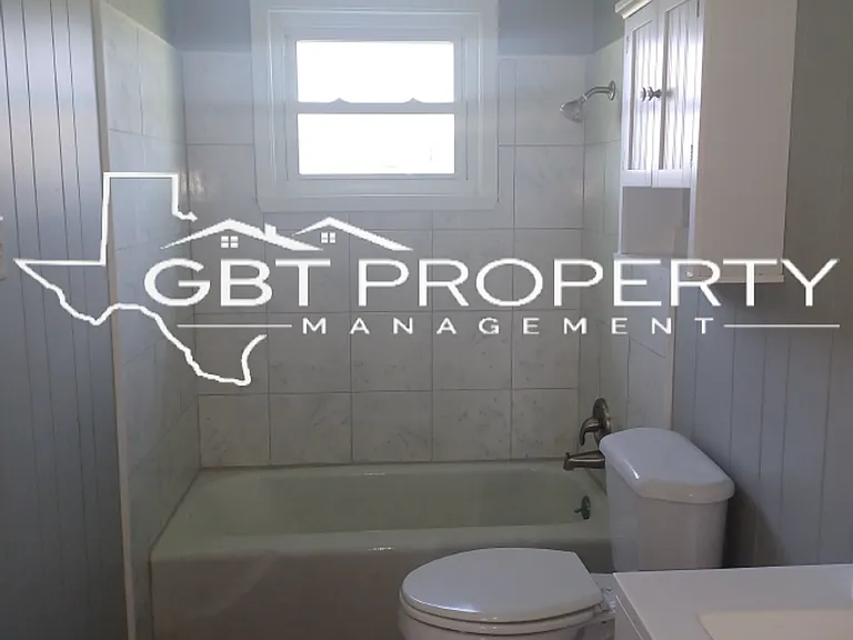 1460 LCR 828 — Photo 6
