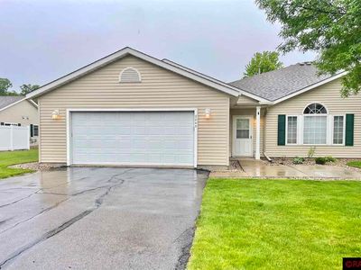 2045 Oak Leaf Trl, North Mankato, MN, 56003