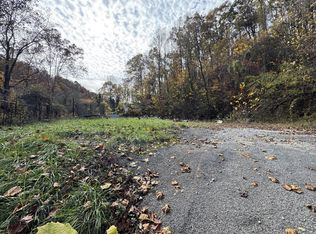 2348 Trace Fork Rd, South Charleston, WV 25309