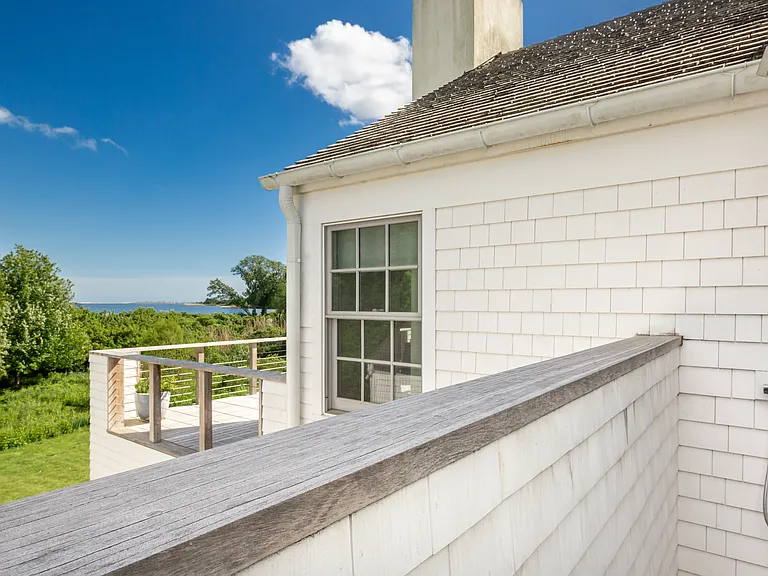 53 Bay Ave — Photo 44