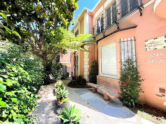 2nd image of 1250 1/2 N Flores St