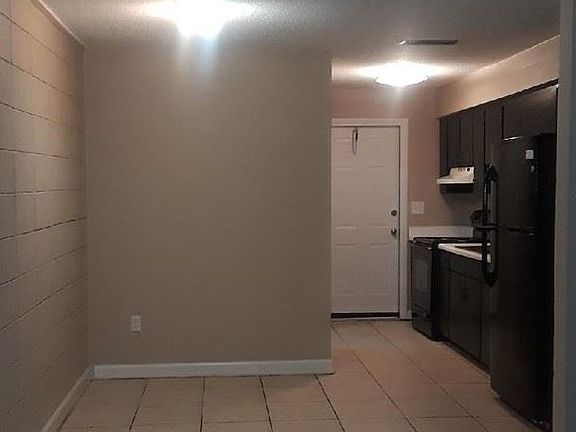 5th image of 131 E Patterson St