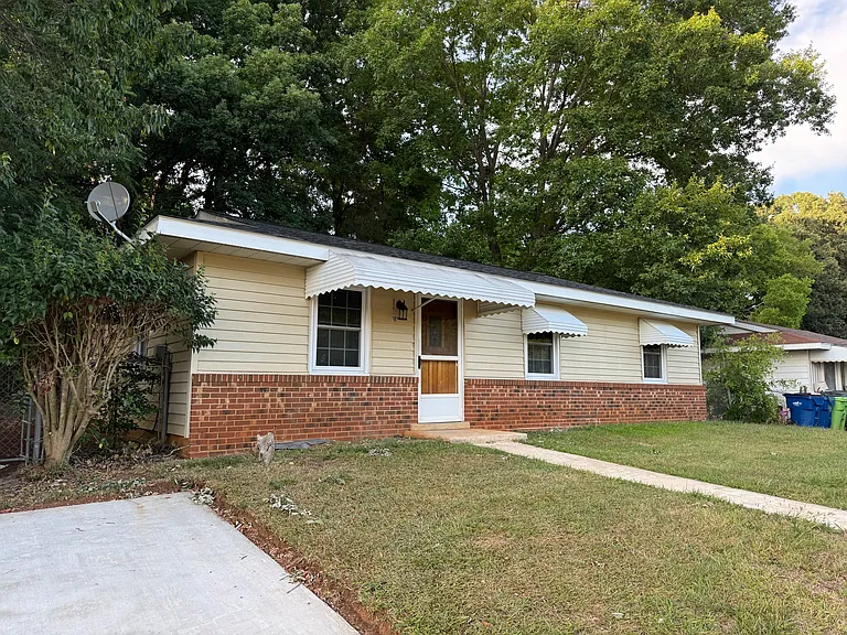 1825 Martin Luther King Jr Blvd — Photo 1