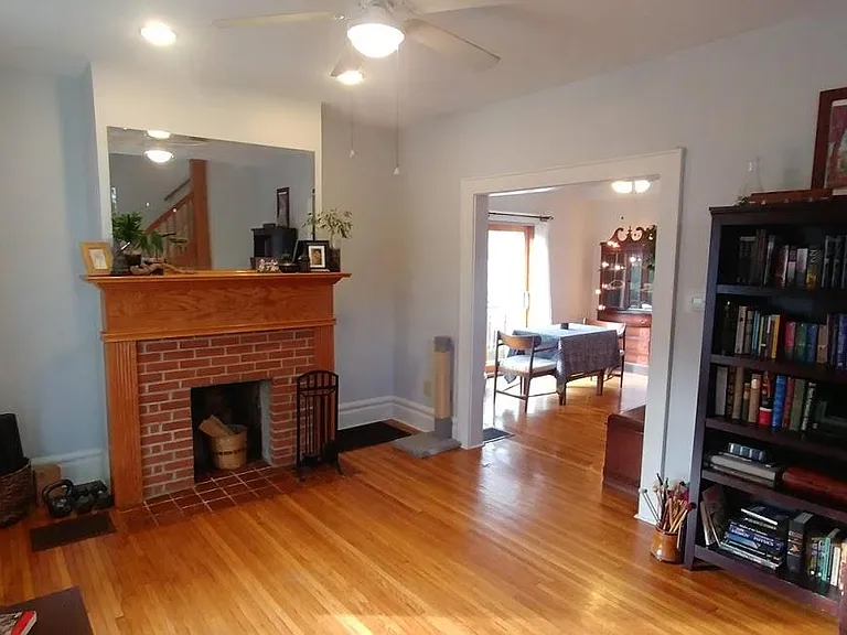 2431 Deming Ave — Photo 2