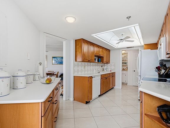 3rd image of 2400 S Ocean Drive #8102