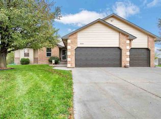 3430 N Hazelwood Ct, Wichita, KS 67205