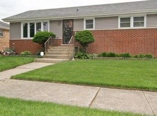 732 N Irving Ave, Hillside, IL