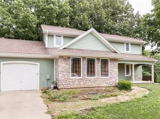 6100 W 197th St, Stilwell, KS 66085