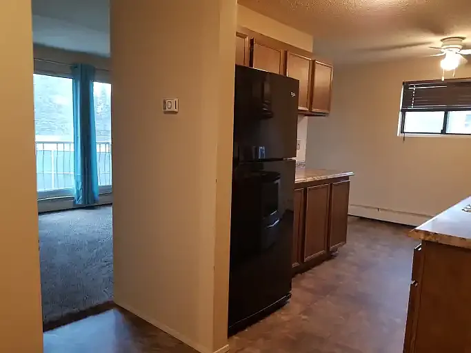 2 bed, 1.0 bath, $1,150 — Photo 4
