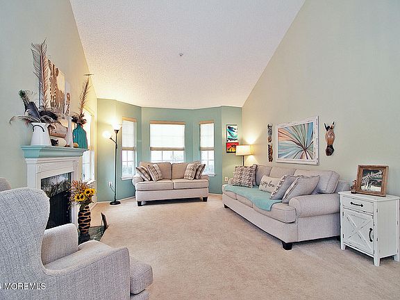 4th image of 3201 Pepperbush Court