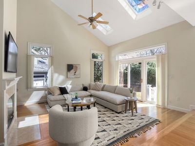 78 Jackson St UNIT 78, Newton Center, MA, 02459