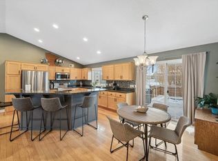 11773 N Meadow Curv, Lindstrom, MN 55045