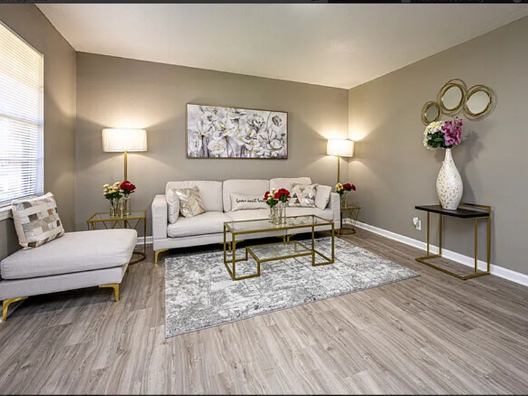 Bayou Apartments — Photo 13