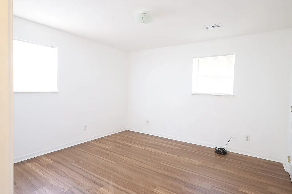 2 bed, 837 sqft, $1,250 — Photo 3
