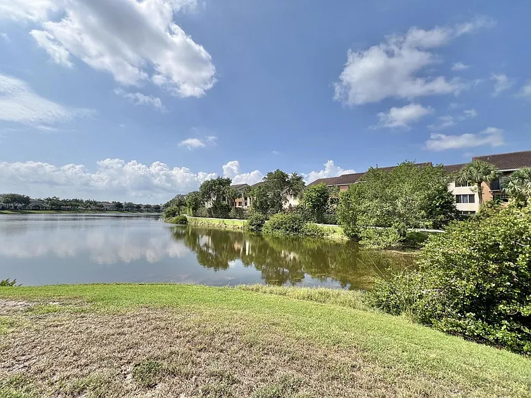 840 Marina Del Ray Ln #2 — Photo 32