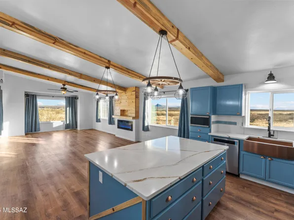 11529 S Hutchinson Rd, Hereford, AZ 85615