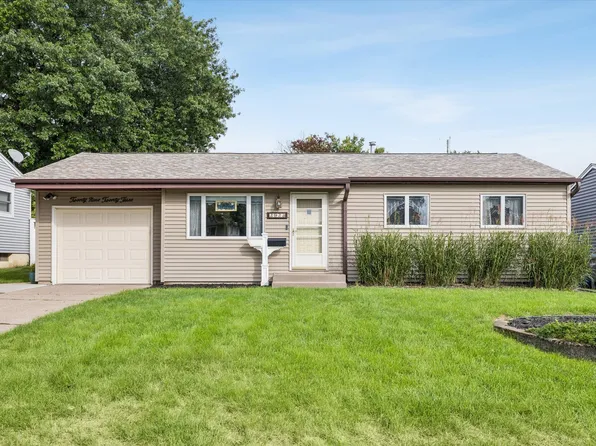 2923 Cypress Dr, Bettendorf, IA 52722