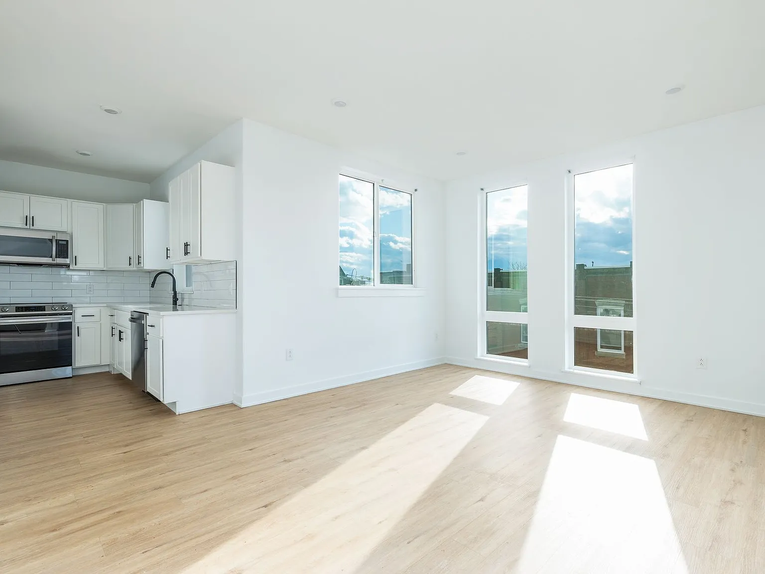 2521 Cecil B Moore — Photo 3