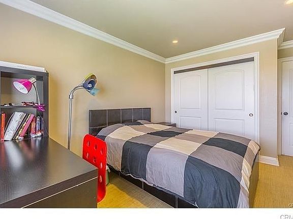4th image of 1335 Otterbein Ave #3