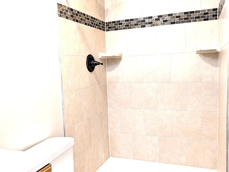 9404 Wrought Iron Ct — Photo 12