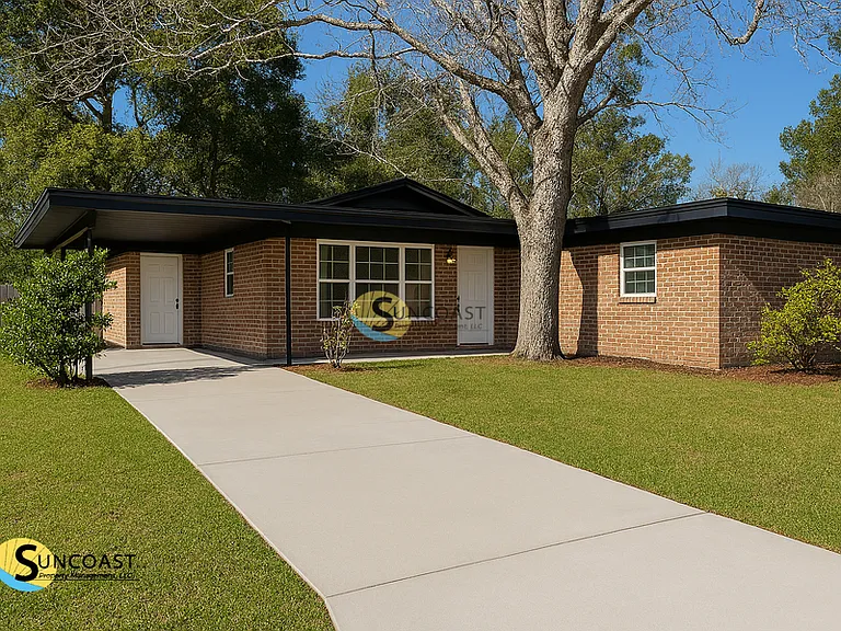 6718 Gaspar Cir W — Photo 1