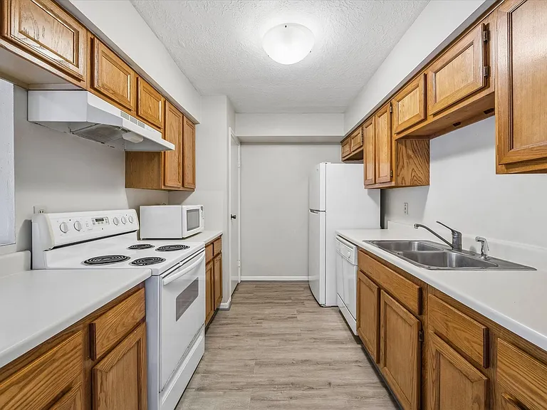 12755 Mill Ridge Dr #306 — Photo 8
