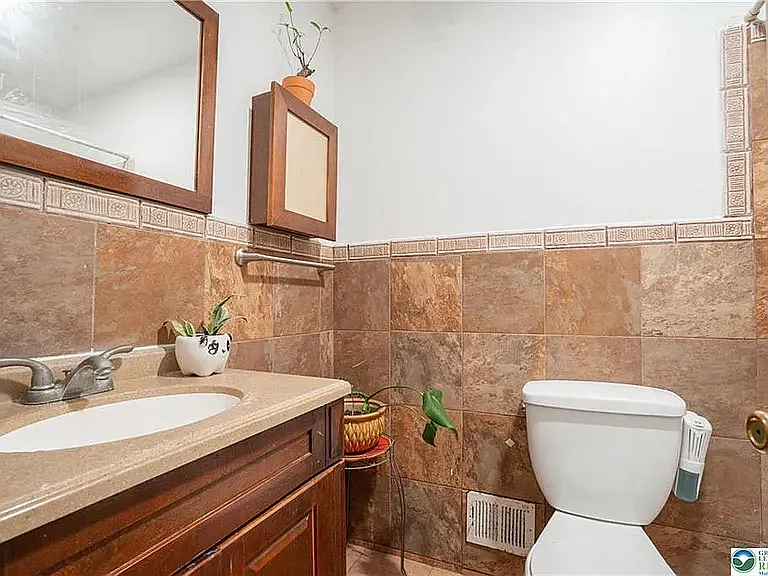 1703 Saratoga Ct — Photo 18