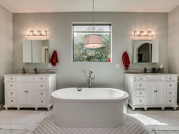 Masterbathroom 2
