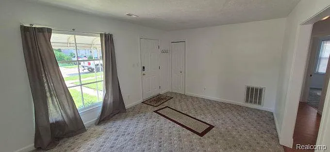 92 E Kalama Ave — Photo 6