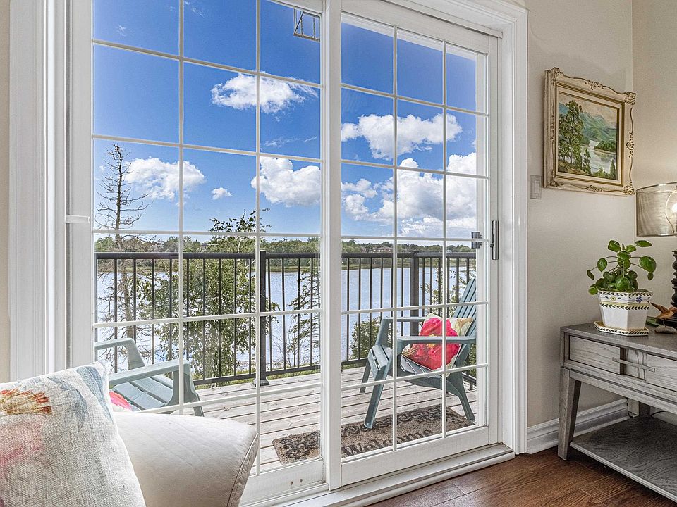 1st image of 18 Waterview Hts #12