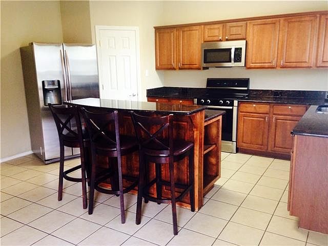 2nd image of 9007 Meridian Oak Ln