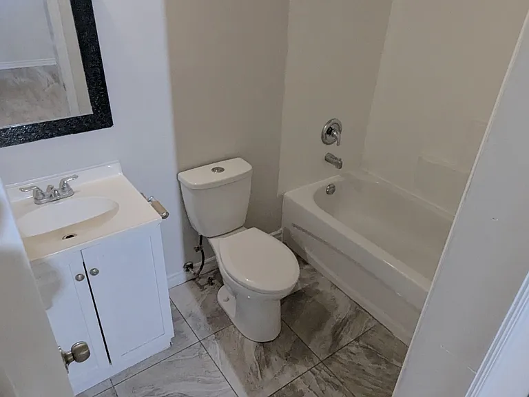 17 Cree Ave #BASEMENT — Photo 6