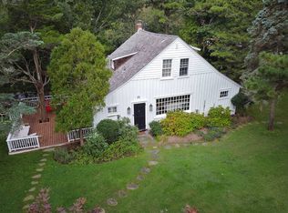 35 Aqua Dr, Southampton, NY 11968