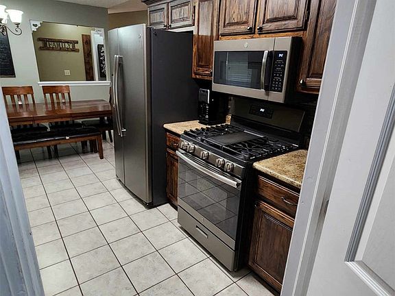 5th image of 8810 N 123rd East Ave