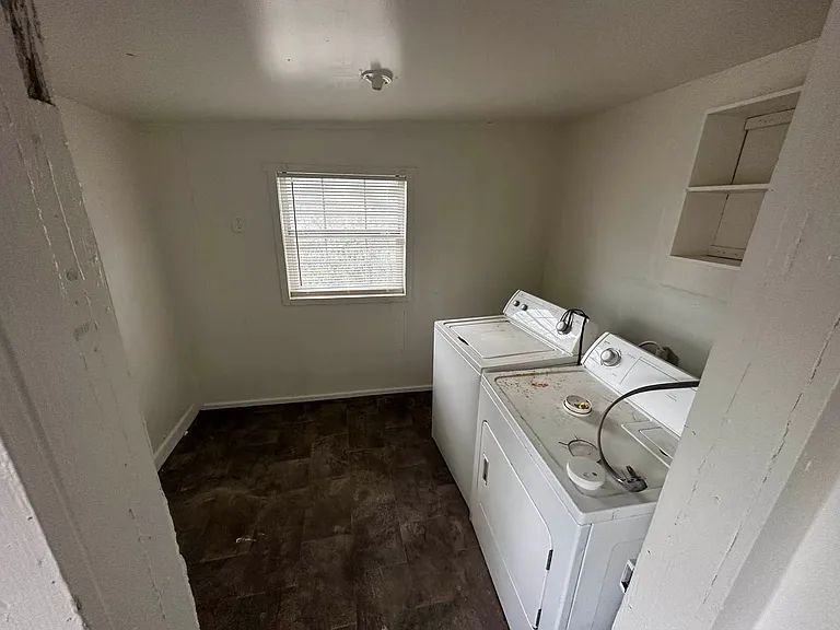 1221 Taylor St — Photo 9