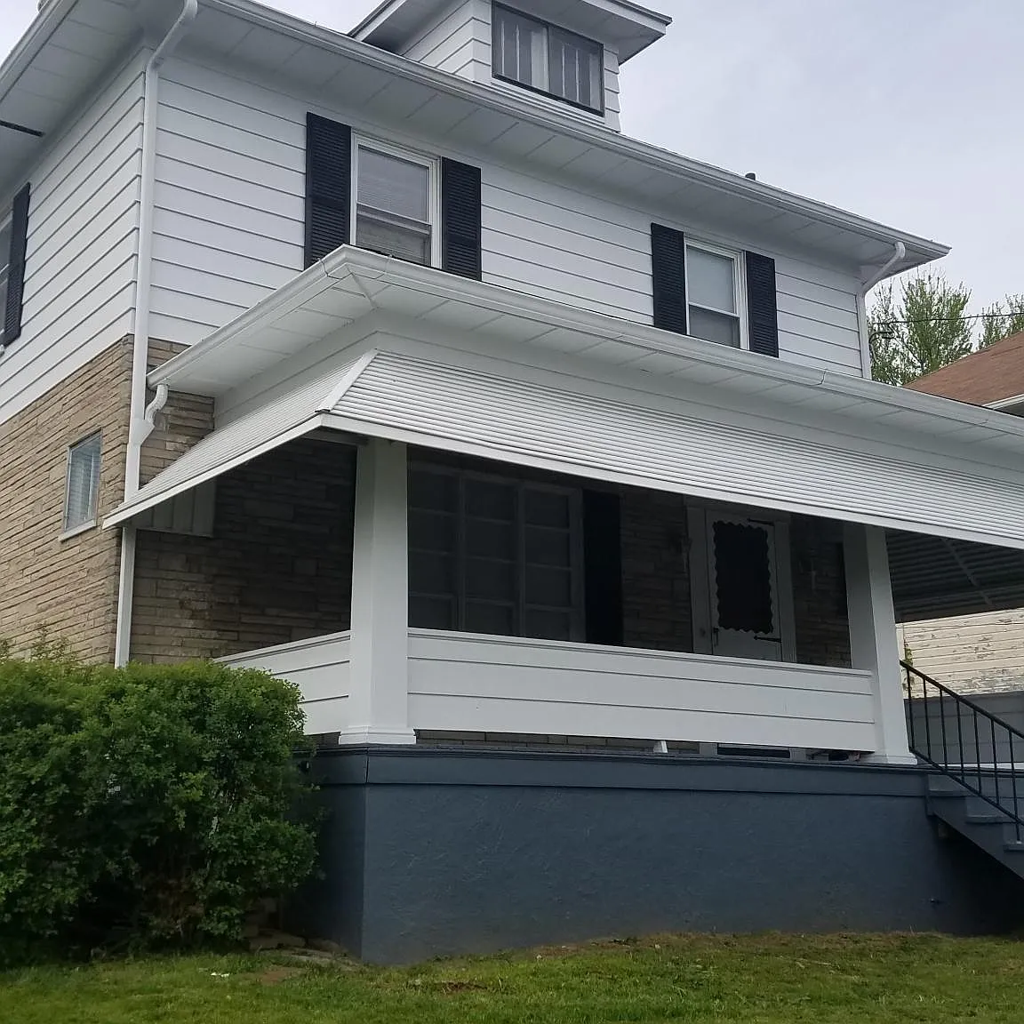 3 bed, 1352 sqft, $1,560 — Photo 1