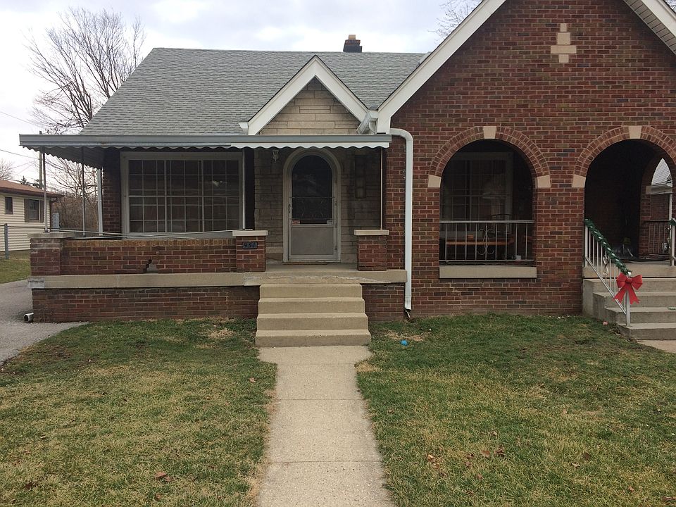 Front of 951 Irvington Ave