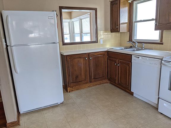 2nd image of 1235 Curtis Ave