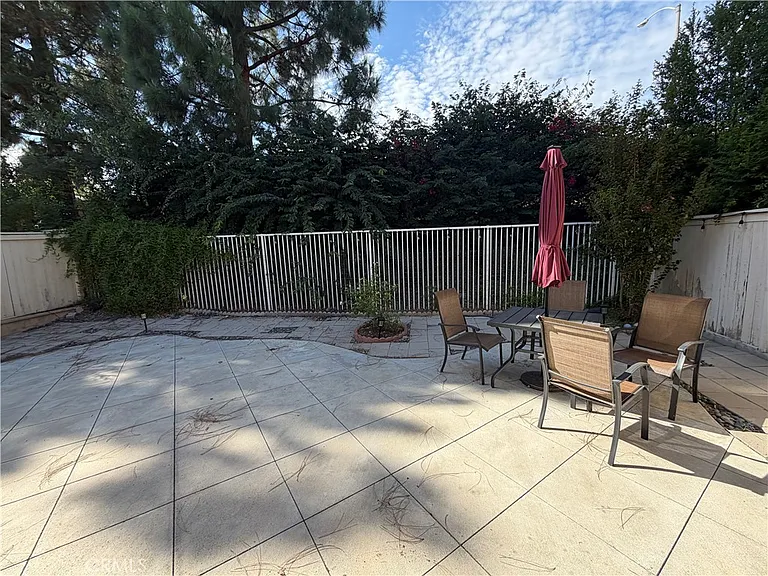 5540 Patricia Way — Photo 23