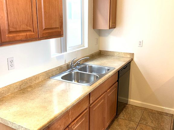2nd image of 4654 33rd St Unit 10