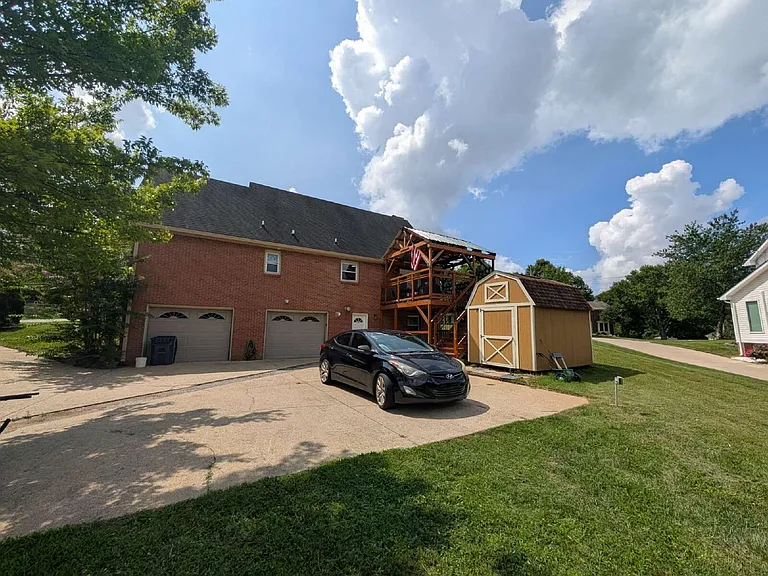 2164 New England Pl — Photo 3