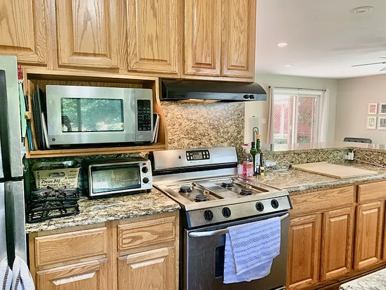 4808 Randolph Rd — Photo 6