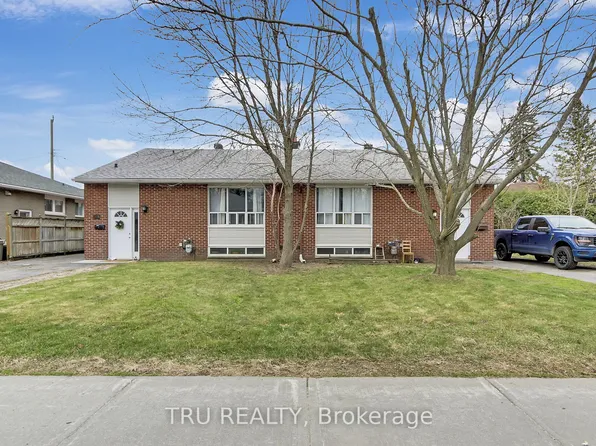 2430 Iris St #2428, Ottawa, ON K2C 1C6